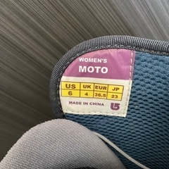 値下げしました☆スノボブーツ バートン MOTO  23cmの画像