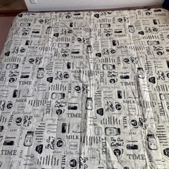 お話し中 センターラグ(185×185cm)