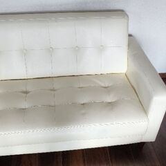 白いソファー　【お話し中】