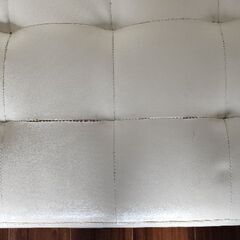 白いソファー　【お話し中】の画像