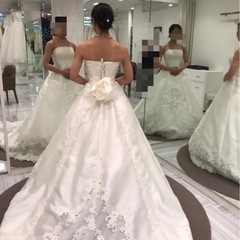 ウェディングドレスの画像