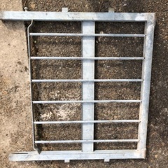 鉄柵　1つ500円2つ有りの画像