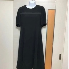 フォーマルスーツ　9号　15.000円の画像