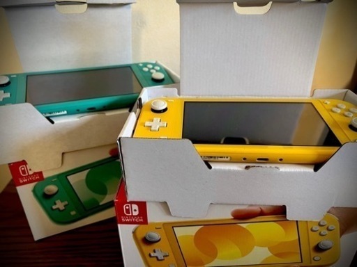 任天堂　スイッチライト