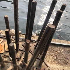 ジャッキベース　高さ約39と62㎝　資材　単管の画像