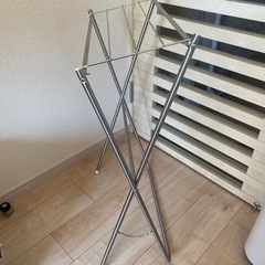 ニトリ　折り畳み式タオル干し　