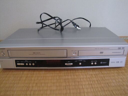 ビデオデッキ SHARP VHS-DVD DV-NC750