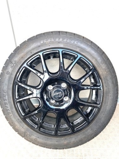 スタッドレスタイヤ（ホイール、タイヤ収納袋）