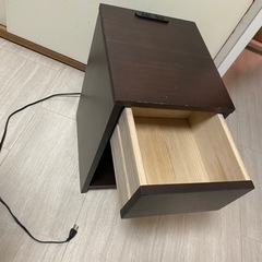 ベッドサイドチェストの画像