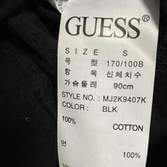 guessの Tシャツです。（男女兼用）①の画像