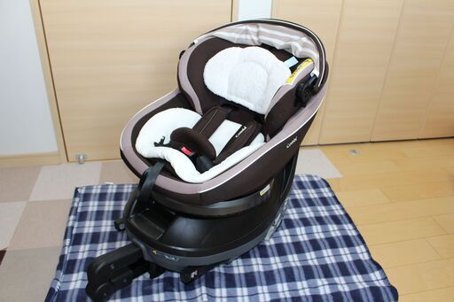 Combi チャイルドシート クルムーヴスマートISOFIX 600