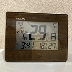 SEIKO 置時計　電波修正機能付き
