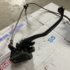 フロントブレーキ　ヤマハ　SRX400の画像