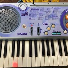 お値下げしました！CASIO LK-39 電子ピアノ/電子キーボードCASIOスタンド付きの画像