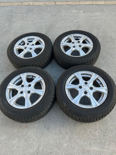 スタッドレスタイヤ