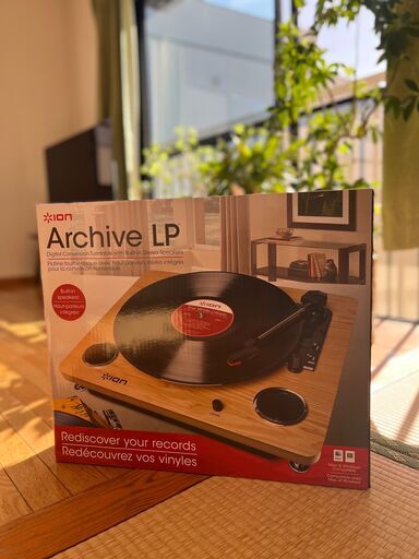 お引取決定済[ほぼ未使用/箱付] ION Audio レコードプレーヤー (USB端子 \u0026 スピーカー内蔵)
