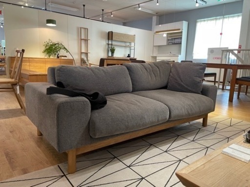 2.5〜3人掛けソファ 美品 おしゃれ 北欧