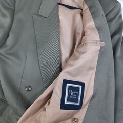 【クリスチャン・ディオール】ジャケット(首元少しだけキズ)の画像