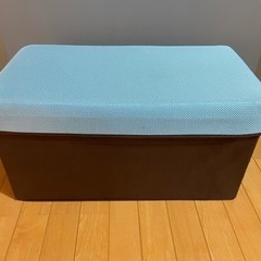 収納箱、ゴミ箱、タオル、調理器具の画像