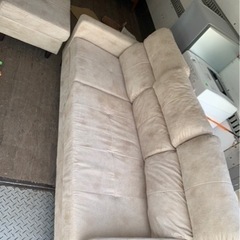5KM以内配送無料　４人掛けソファーの画像