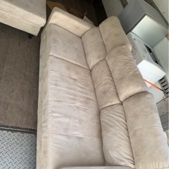 5KM以内配送無料　４人掛けソファー