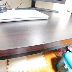 【急募】パソコンデスク（幅180 cm × 奥行60 cm × 高さ72 cm ）の画像