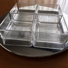 【再値下げ・未使用】シルバートレイ付きガラス鉢4個セットの画像