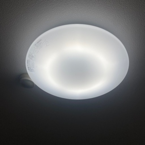 ニトリ　LED 取引中です
