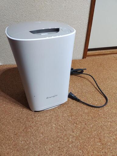 2018年製　掃除機？　ステーションクリーナー　中古