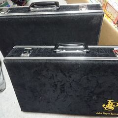 カラオケカセットテープ＋テープケース2個の画像