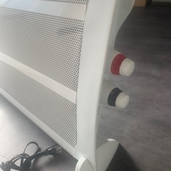 薄型パネルヒーター