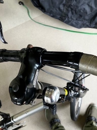 受付停止中 KHSのF20R、折りたたみ自転車、フルノーマル、ボルト類のサビあり