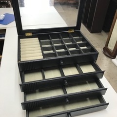 取引場所 南観音 K 2301-716 アクセサリーボックス 4段 一部接着がとれていますの画像