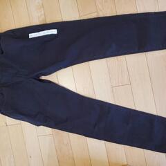UNIQLO ウルトラストレッチスキーフィットカラージーンズ