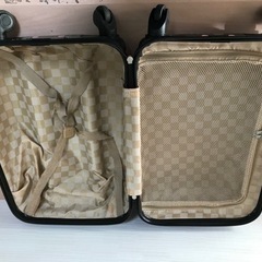 キャリーバッグの画像