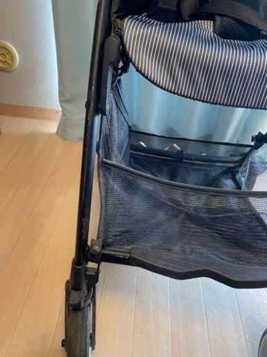 【軽量！簡単折り畳み】トイザらス限定　ピジョン Bingle BASIS