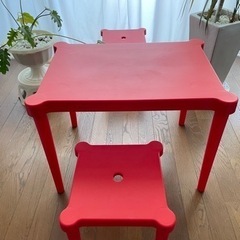 ★IKEA入手困難★キッズテーブルチェアセット♪配送可能♪おまま...