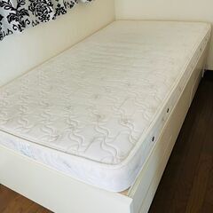 収納tシングルベッド・国産コイルマット付き【引き取り必須】の画像