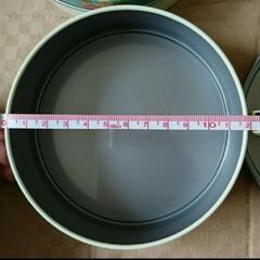 花柄缶 必要な方居ればとっておきますの画像