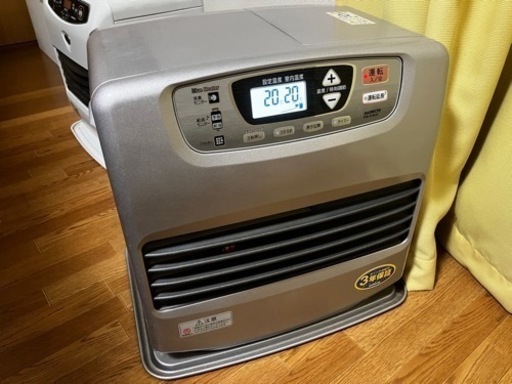 15、大きめのファンヒーター(ダイニチブルーヒーター)
