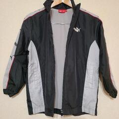 ④140cm　PUMAのウィンドブレーカーの画像