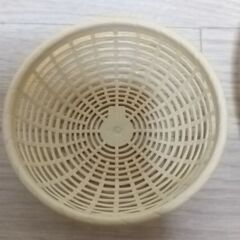 プラスチック製　カゴ　２個の画像