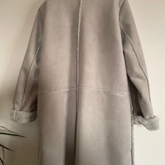 ムートン風コートの画像