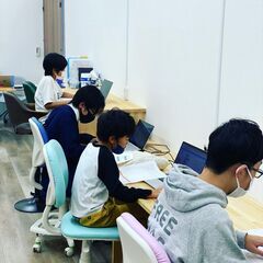 プログラミング教室の運営をやってくれる方を募集しています。