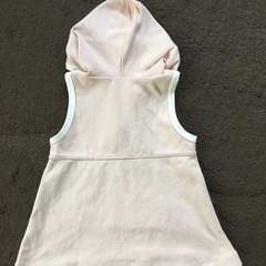 90 西松屋 フード付きワンピースの画像