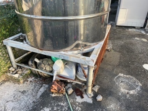 ステンレス貯水タンク