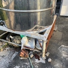 ステンレス貯水タンク