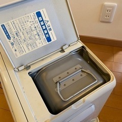 【無料】石油ファンヒーター　木造9畳コンクリート12畳KF-W32ESの画像