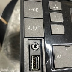 トヨタ純正カーオーディオ中古