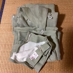 カーテン、3枚
